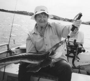 Margaret Wright with her biggest flathead, which was photographed and released. No doubt husband Merv was showing her the fine art of soft plastic fishing for bream. Better luck next time, Marg!